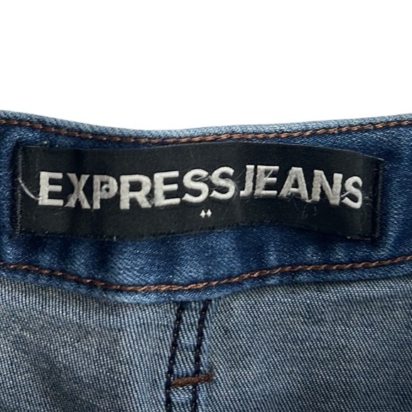 Express Cuffed Ultimate Stretch Low Rise Shortie Denim Shorts Size 0 - Picture 5 of 9
